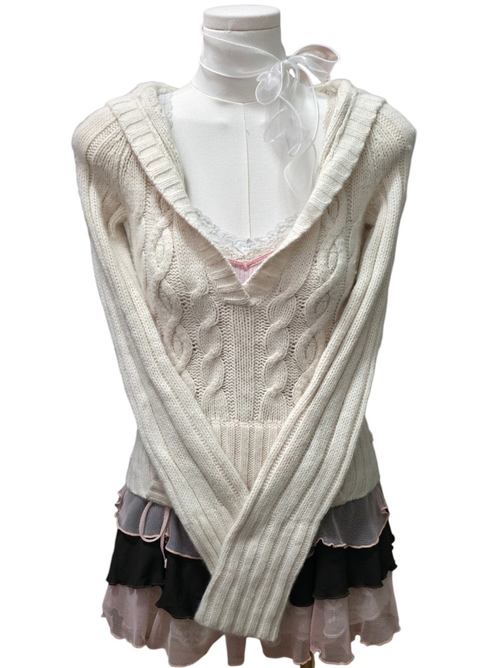 Abercrombie vintage lambs wool blend long sleeve cable knit pullover vneck hood